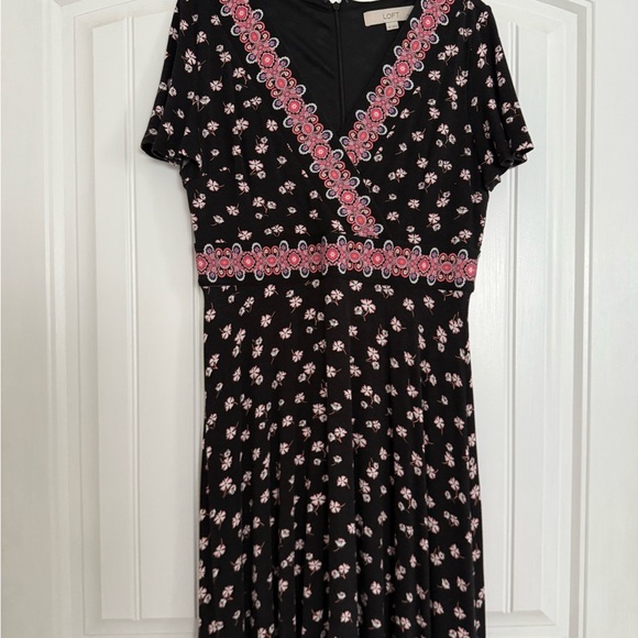 LOFT Floral Border V-Neck Wrap Dress Size 6P - Picture 4 of 6